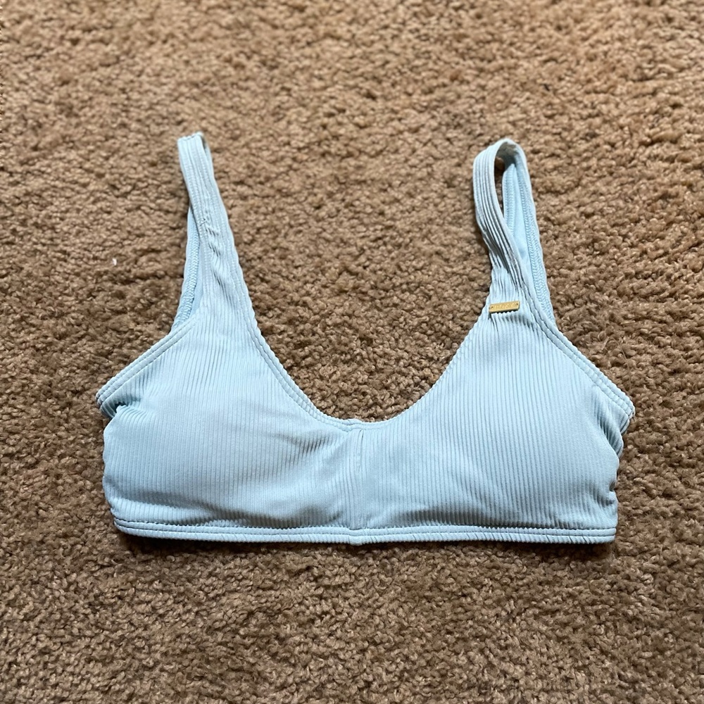 Roxy bikini top.
